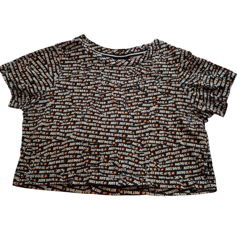 "Nike" Sz. XS, Black Graphic Crop Tee, 100% Cotton. No flaws